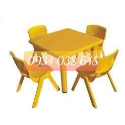 Bàn hình vuông nhập khẩu được làm bằng nhựa cao cấp | BigBuy360 - bigbuy360.vn