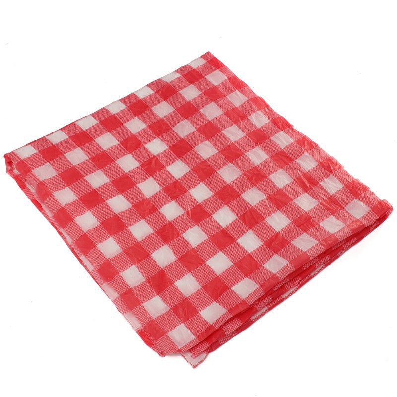 Red Plaid Disposable Plastic Tablecloth 160*160CM Picnic Party Tablecloth