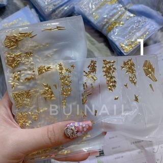 Kim loại trang trí móng