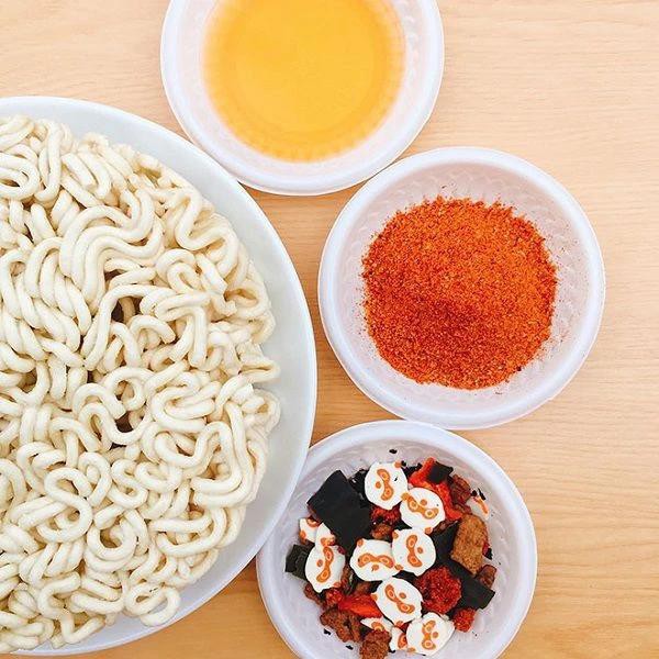 Mì xào khô Neoguri Nongshim 137g