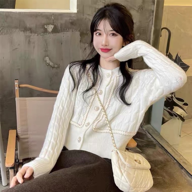 Áo khoác len nữ cardigan cổ tròn viền ren hàng cúc sang trọng thu đông 2021