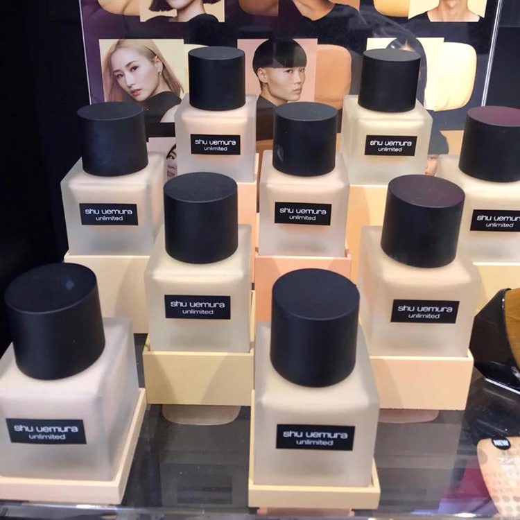 Kem nền trang điểm dạng lỏng trong suốt hình vuông 20 năm Shu Uemura's 584 # 574 #
 | BigBuy360 - bigbuy360.vn