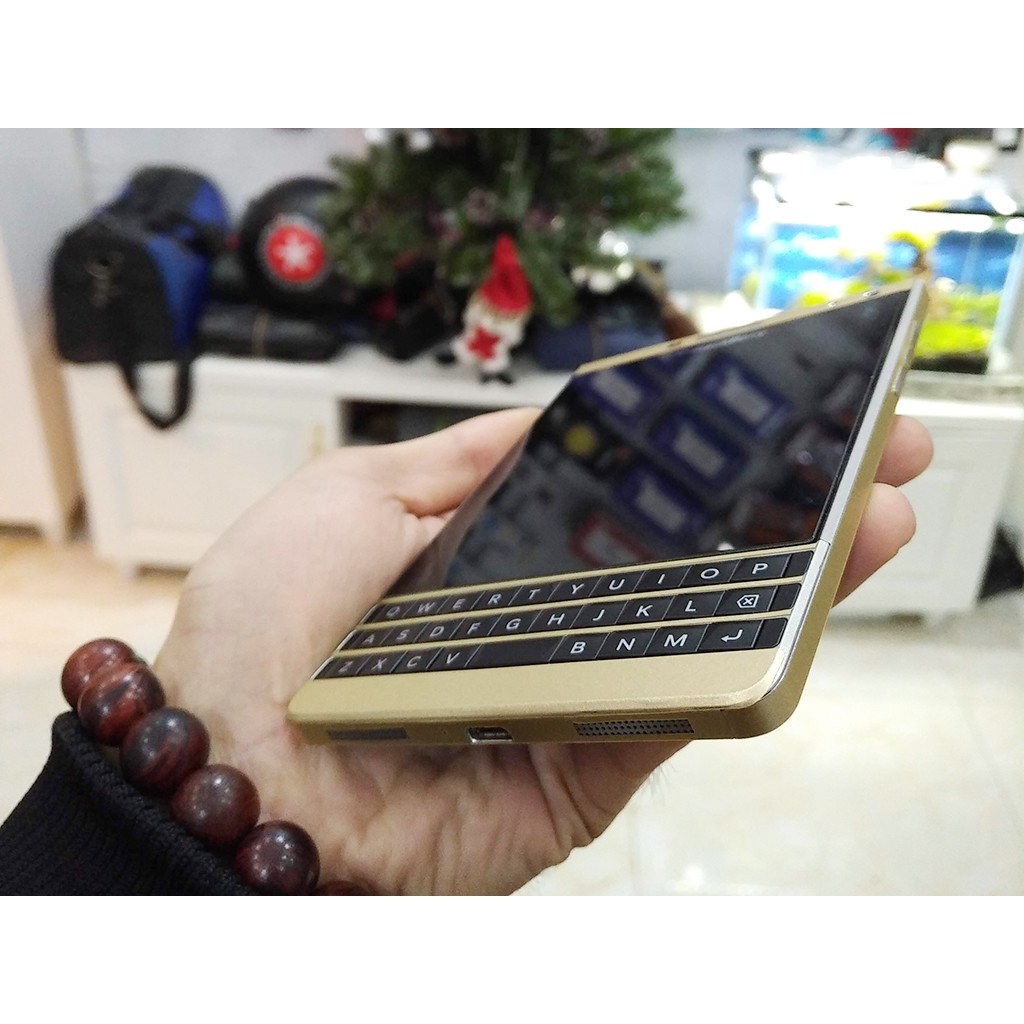 Skin decan BlackBerry Passport Silver -Màu Gold xước