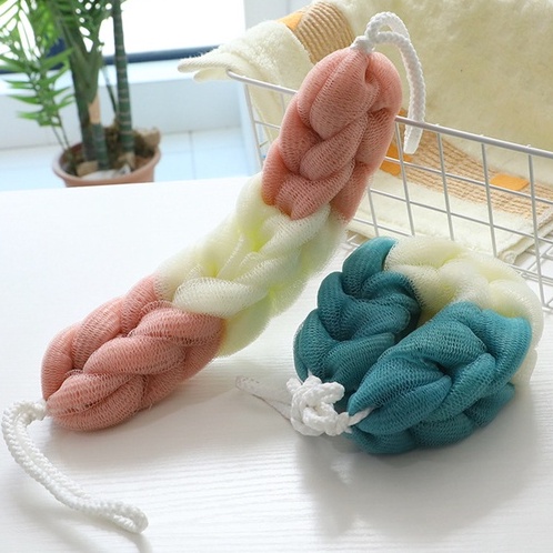 Bông tắm tạo bọt dáng dài có tay cầm