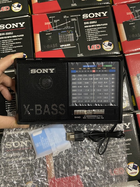 Radio USB , thẻ nhớ , đèn led 598u