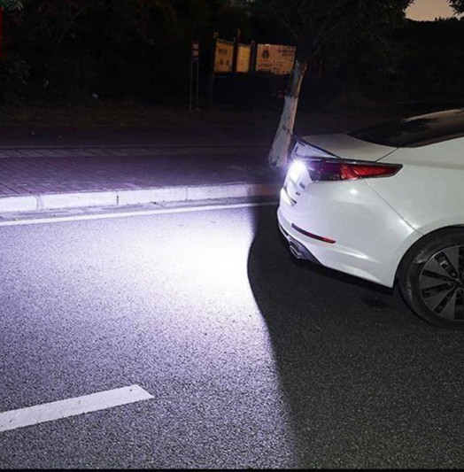 Thanh đèn LED gắn biển số xe ô tô