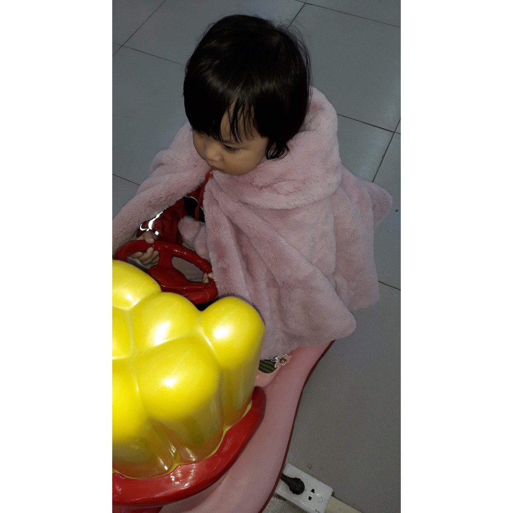Áo choàng lông cừu 2 lớp màu hồng siêu ấm, siêu mềm cho bé từ 6kg đến 14kg. Áo đi xe máy.