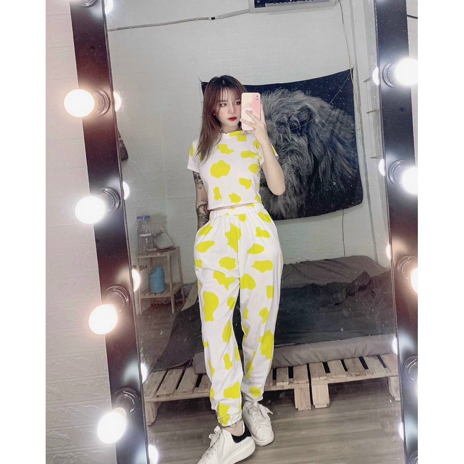 set bộ áo croptop kèm quần bo ống xinh màu loang bò sữa