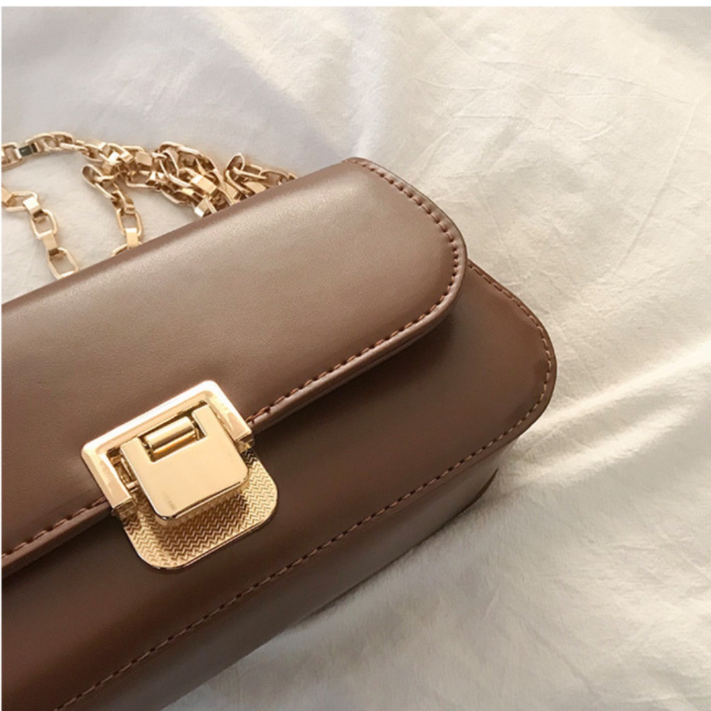 Túi Đeo Chéo Hình Chữ Nhật Phối Dây Xích Phong Cách Phương Tây La.orie - La022