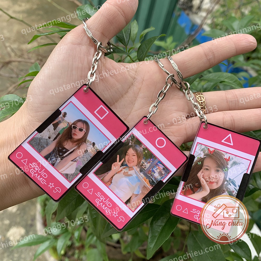 Móc khóa hình nhân vật Squid game, chất liệu mica in theo yêu cầu