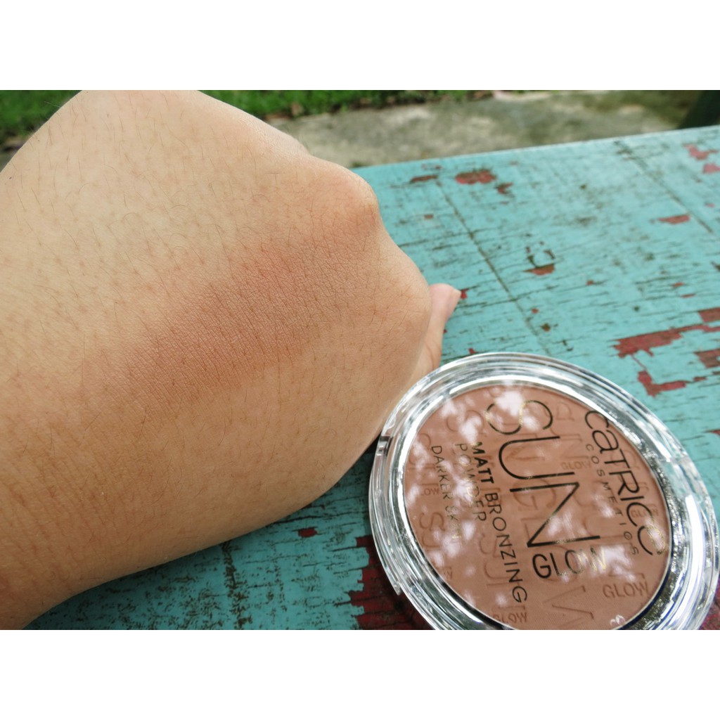 Phấn tạo khối Catrice Sun Glow Mater Bronzing Powder