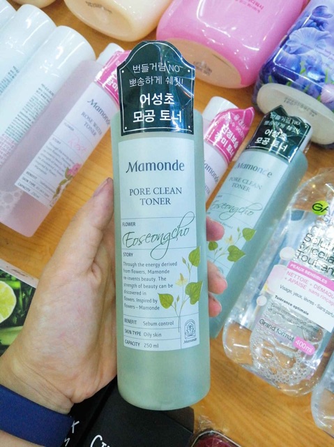 Nước Hoa Hồng Mamonde Diếp Cá Làm Sạch Dầu Nhờn Và Ngăn Ngừa Mụn 250ml