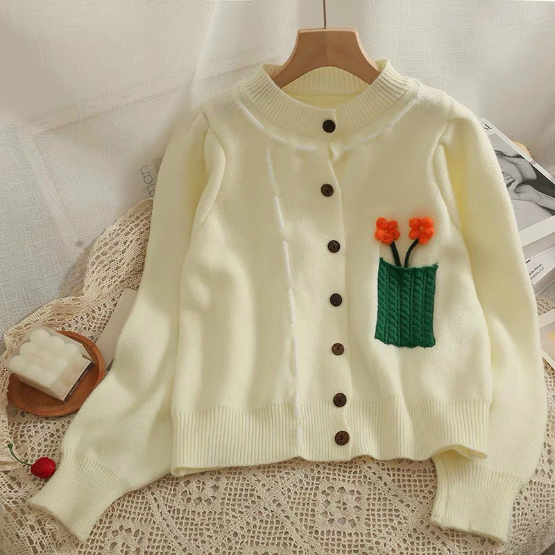 Áo len dài tay , khuy cài. Hàng QC