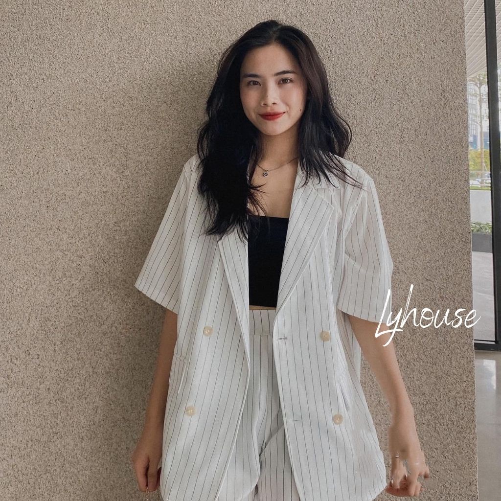 Set blazer kẻ kèm quần sooc cạp chun sau - Set blazer kẻ nữ cộc tay