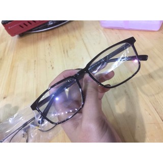 Kính cận 2 độ tròng cr39