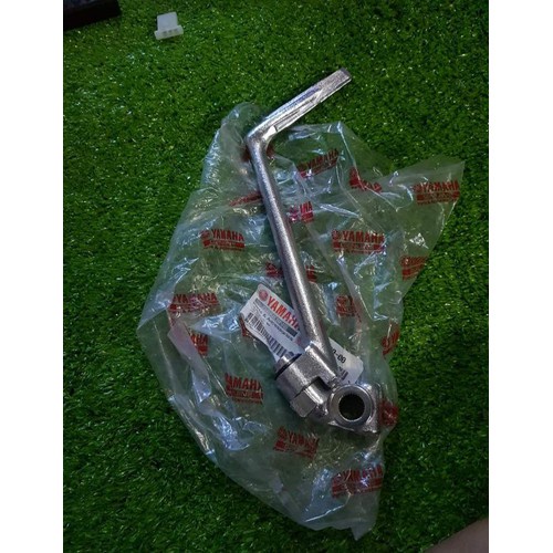 Cần khởi động , giò đạp gắn Exciter 2005 - 2010 chính hãng yamaha