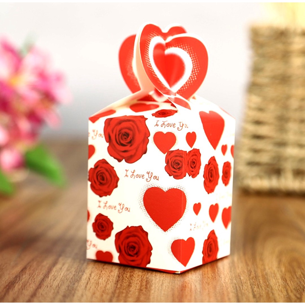 50 - 100 Hộp Quà Cưới Vuông Tim siêu xinh (4 mẫu)