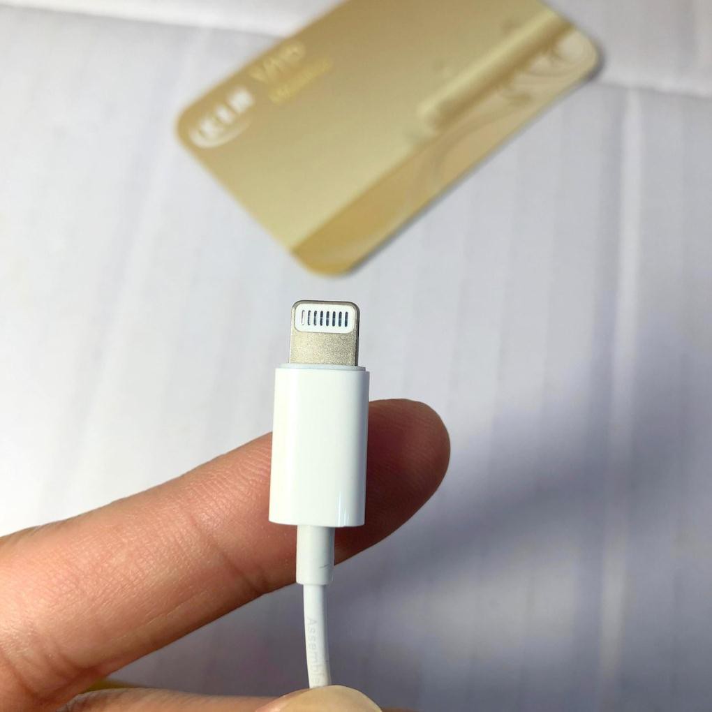 Cáp chuyển tai nghe iphone Lighning ra chân tròn 3.5 mm, Jack adapter hỗ trợ mic nghe gọi cho Ip 5 6 7 8 x 11 12 KLH