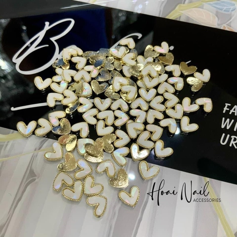 Charm tim hot gắn móng nail