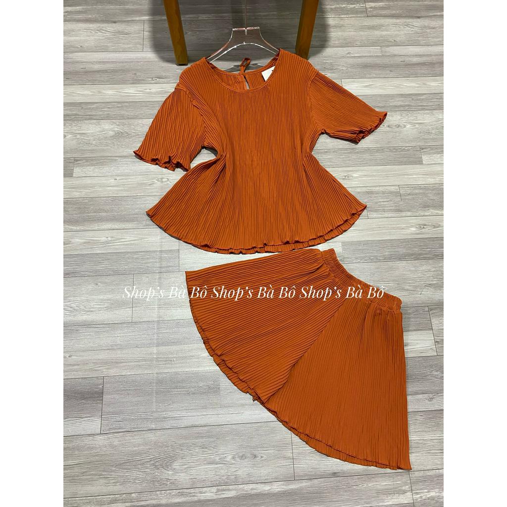 Bộ đùi mặc nhà, mặc đi chơi cho nữ, áo cổ tròn, tay ngắn, form rộng, quần short, may xếp ly kín đáo, tiện lợi