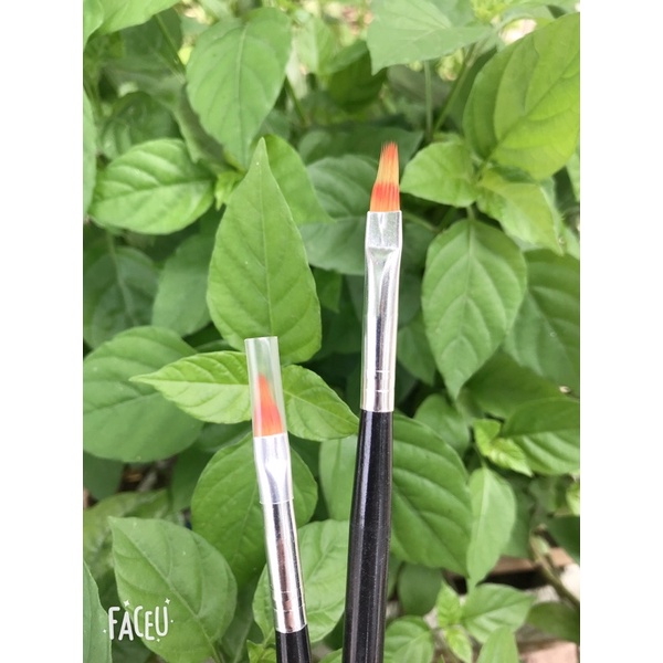 Cọ omber xước cán đen nail