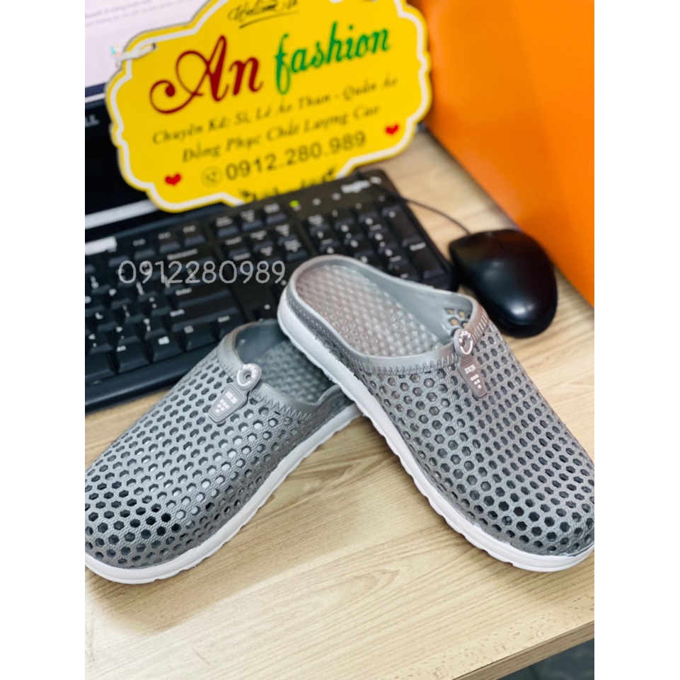 Dép Sục có lỗ thông thoáng bằng nhựa dẻo mềm đi êm chân _ Hình chụp thật