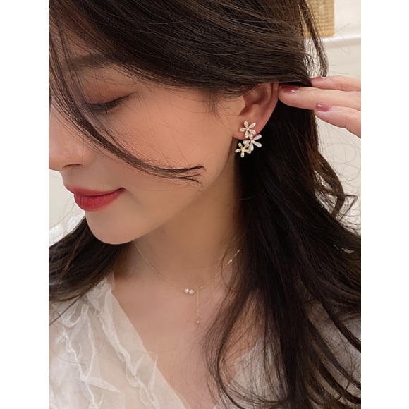 Khuyên Tai Hình Bông Hoa Đính Ngọc Trai Zircon Sang Trọng Hợp Thời Trang