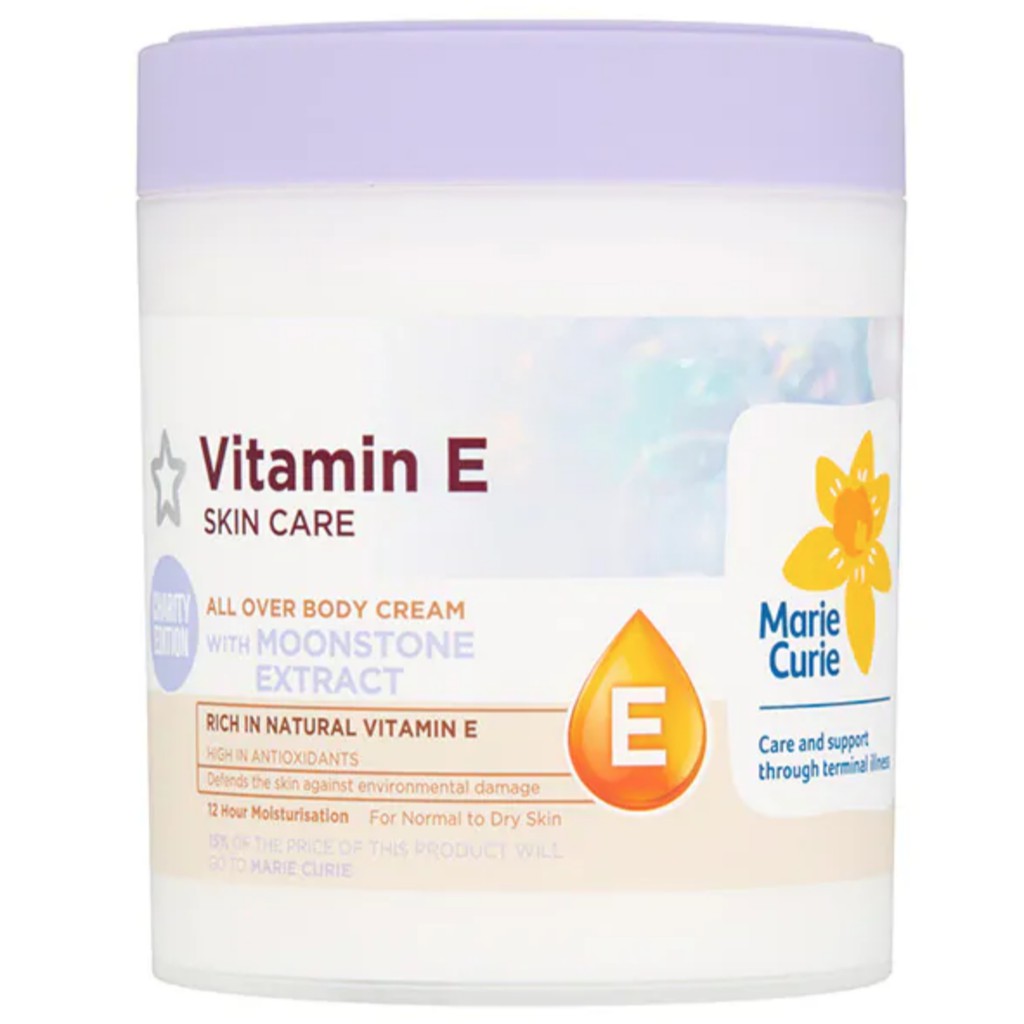 Dưỡng ẩm body sáng mịn da Vitamin E Superdrug size to 475ml