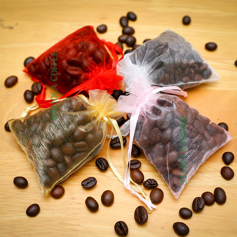 Set 4 túi thơm cafe treo xe ô tô, để tủ quần áo II 100% hạt cafe rang mộc nguyên chất II túi vải voan dây rút nhiều màu