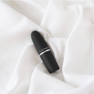 Son Mac power kiss