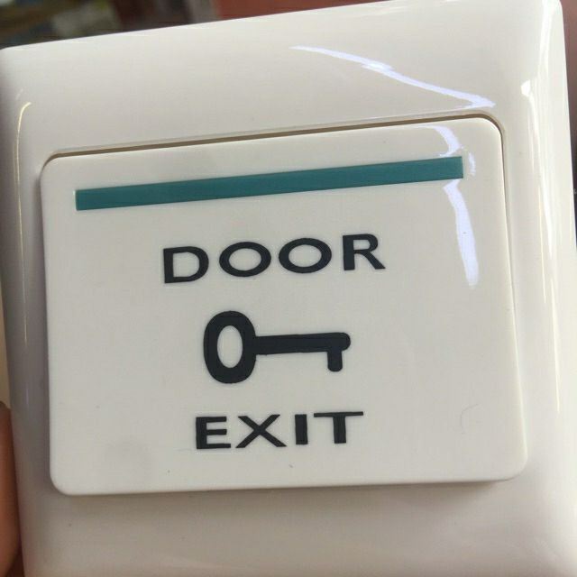 Nút ấn bấm thoát hiểm EXIT. Báo giá 1 cái