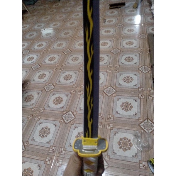 Kiếm Nhật phát sáng vip