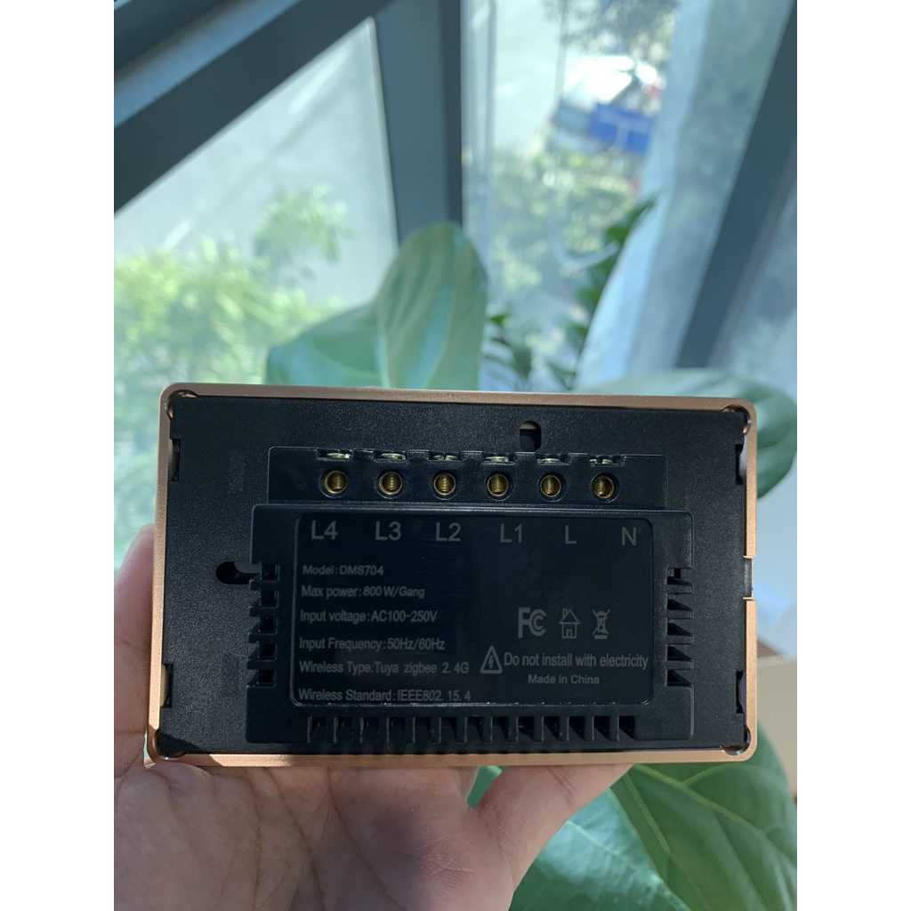 Công Tắc Wifi/Zigbee Nút Lõm Tuya SmartLife 3 Nút Cảm Ứng Viền Vàng , Công Tắc Thông Minh Điều Khiển Từ Xa Hình Chữ Nhật