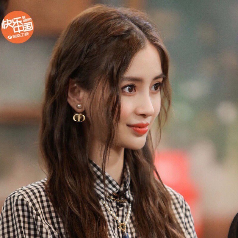 Khuyên tai thời trang phong cách cổ điển