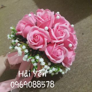 Hoa cầm tay cô dâu