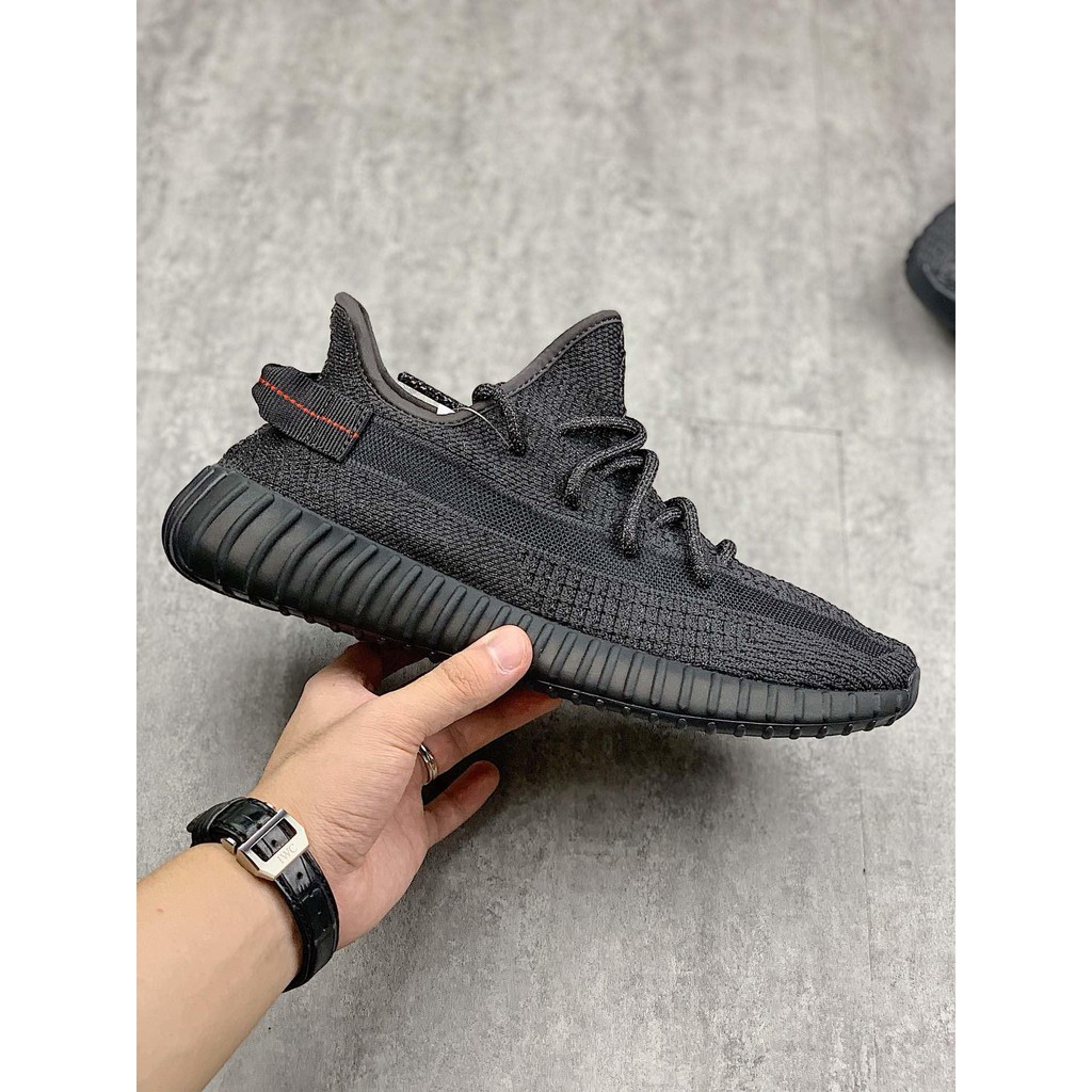 Quảng cáo Yeezy Boost 350 V2 Openwork Black Starry Giày bỏng ngô BASF