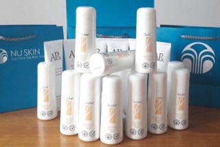 Lăn khử mùi Nuskin