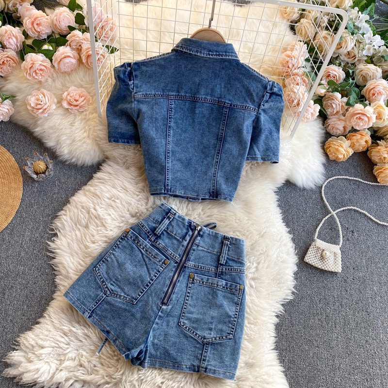 Bộ bò thời trang áo croptop + quần short   230222