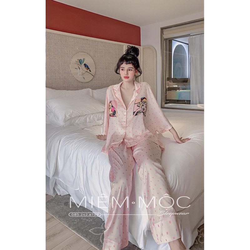 Bộ PAJAMA tay lỡ quần dài hình cô gái lụa satin cao cấp quảng châu