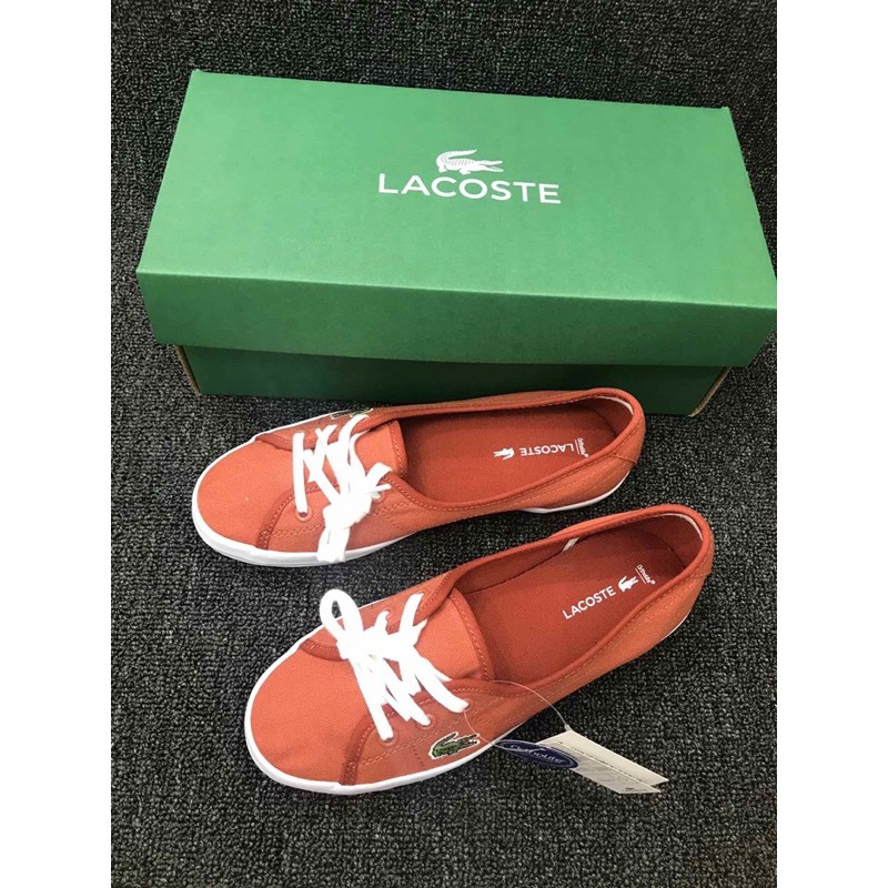 giày vải nữ ống rộng đế bệt dây buộc lacoste