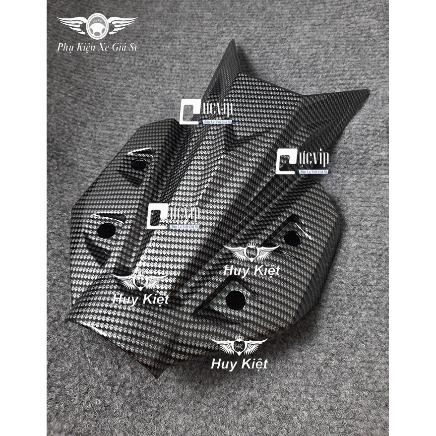 Ốp Đuôi Rùa Dè Sau Dùng Cho Exciter 150  Carbon