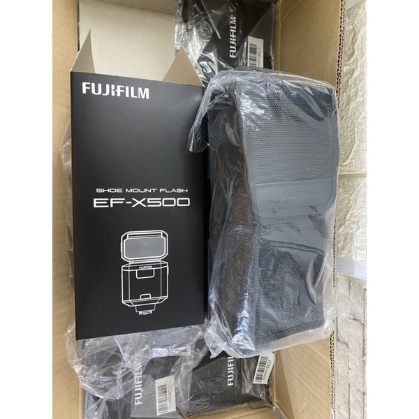 Đèn Flash Fujifilm EF-X500 kèm khay chứa pin EF-BP1