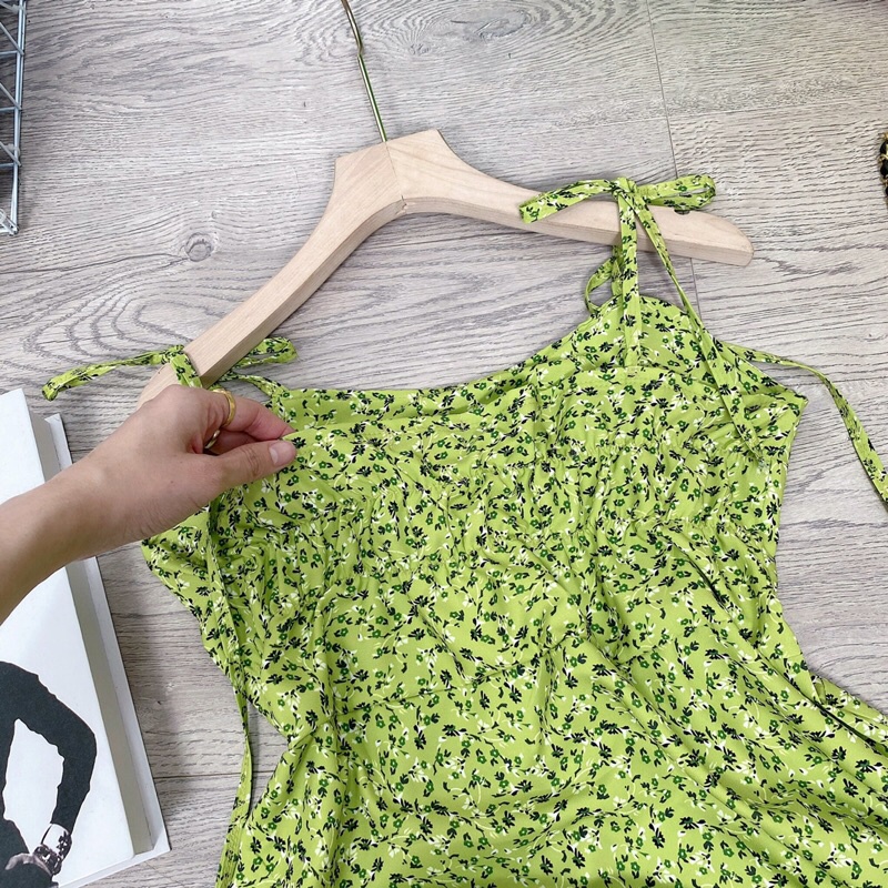 Váy Hoa Hai Dây Màu Xanh Cốm ,Xẻ Vạt Tiểu Thư