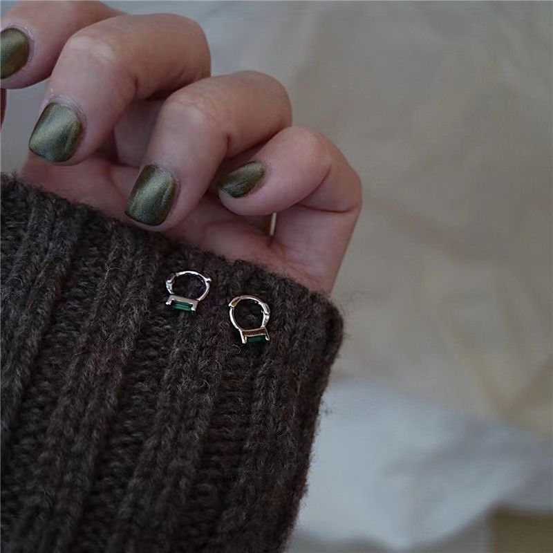 Khuyên Tai Tròn Mạ Vàng S925 Đính Đá Ngọc Lục Bảo Thời Trang