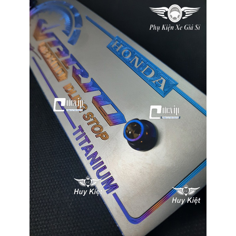 [Rẻ Vô Địch] - (3647) - Bảng Tên Xe Vario Titan (Mẫu Titan Khò) Kèm 2 Ốc Vương Miện