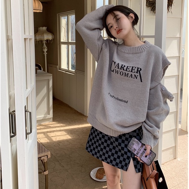 Áo sweater ZHELIHANGFEI dệt kim tay dài dáng rộng thiết kế hở cánh tay in chữ cá tính
