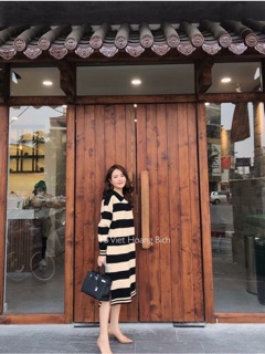 váy xuông kẻ cổ đức