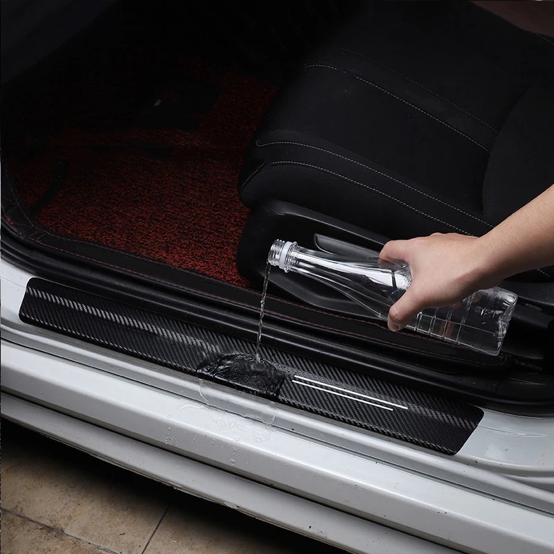 Set 4 Miếng Dán Cửa Xe Hơi Chống Trầy Xước Bằng Sợi carbon