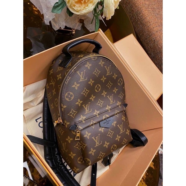 Balo LV bản siêu VIP full box nam châm size 22 - 26cm