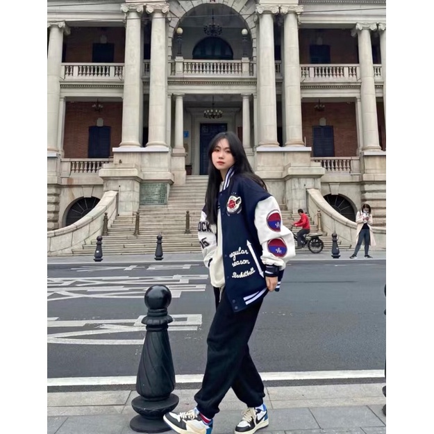 Áo Khoác Varsity Logo thêu | Ảnh fb cuối